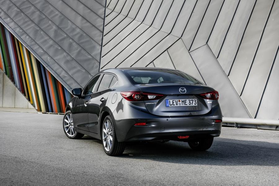  Mazda3 Sedan 2016 года  (WW) (фото 18 из 37)